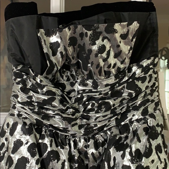 Lawrence gown - Picture 6 of 16